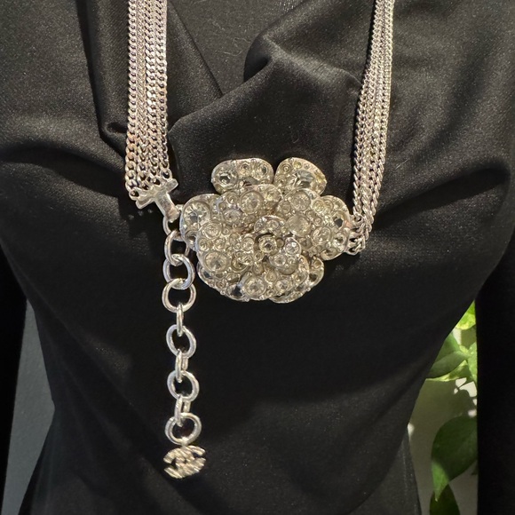 Authentic Chanel belt crystal rhinestone flower - Picture 13 of 13